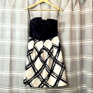 White House Black Market | Black & White Cocktail Dress | Size 6